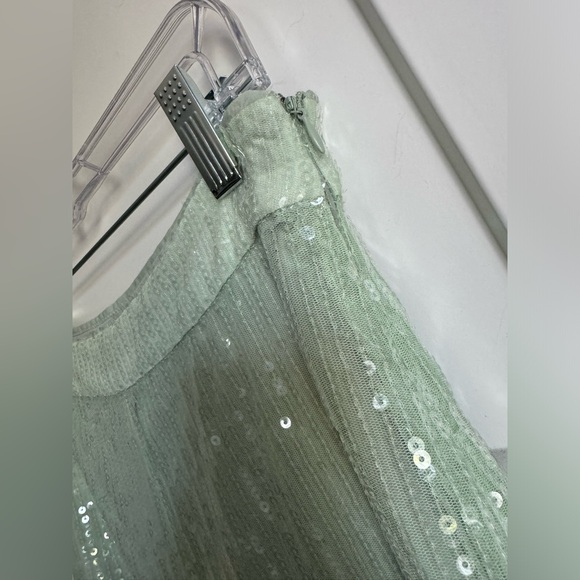 House of Harlow 1960 Pistachio Colored Flowy, Wide Leg, Sequin Pants size 6 - Picture 8 of 9